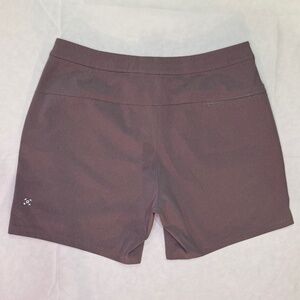 LULULEMON CASUAL SHORT 7” /  WAIST: 34